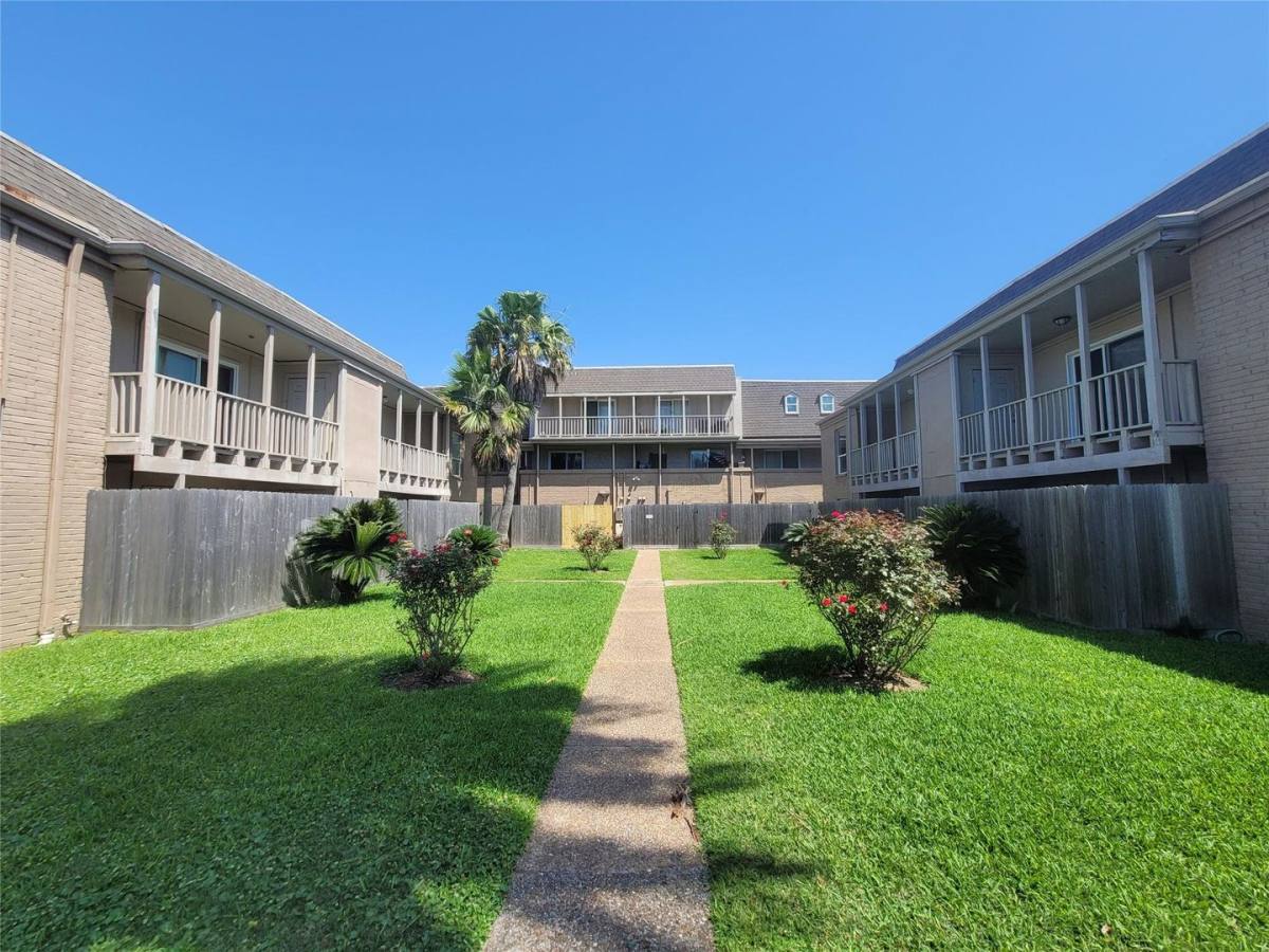 Apartment for rent at 215 Post Office, Galveston, TX 77550