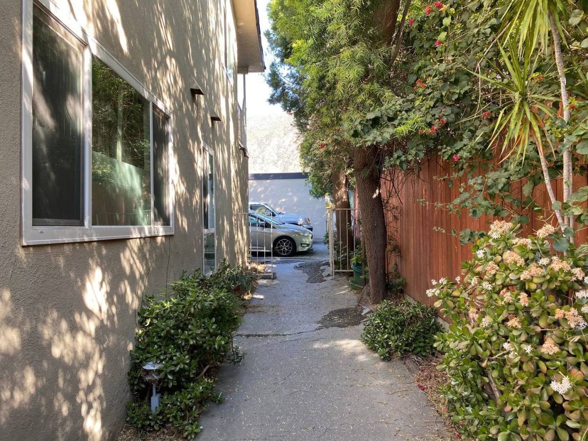 Apartment for rent at 157 Esperanza Ave, Sierra Madre, CA 91024
