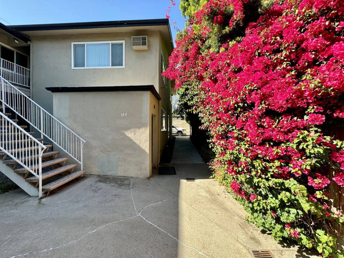 Apartment for rent at 157 Esperanza Ave, Sierra Madre, CA 91024