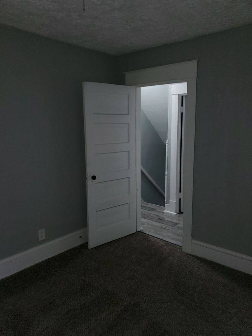 House for rent at 1615 Rowland Ave NE, Canton, OH 44705