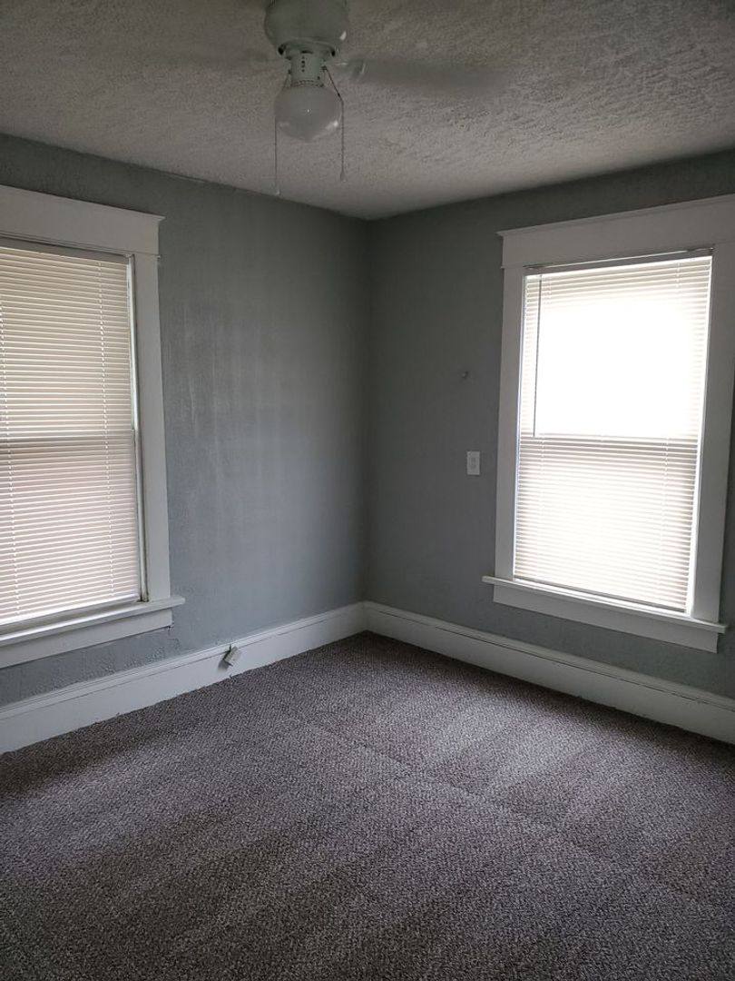 House for rent at 1615 Rowland Ave NE, Canton, OH 44705
