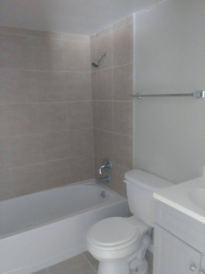 Apartment for rent at 300 N Dewey St #5, Eustis, FL 32726