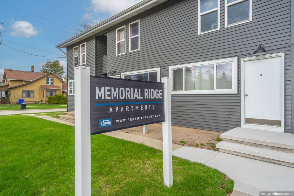 Apartment for rent at 700 S Memorial Dr, Appleton, WI 54911
