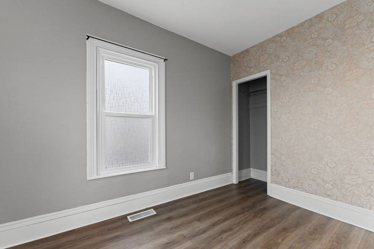 Apartment for rent at 212 W 8th Ave, Oshkosh, WI 54902