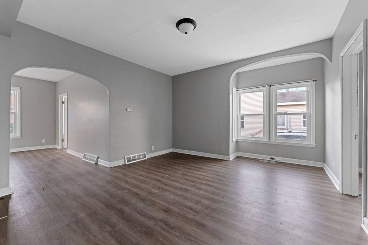 Apartment for rent at 212 W 8th Ave, Oshkosh, WI 54902