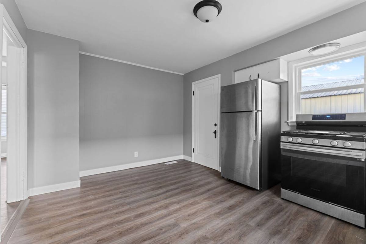 Apartment for rent at 212 W 8th Ave, Oshkosh, WI 54902