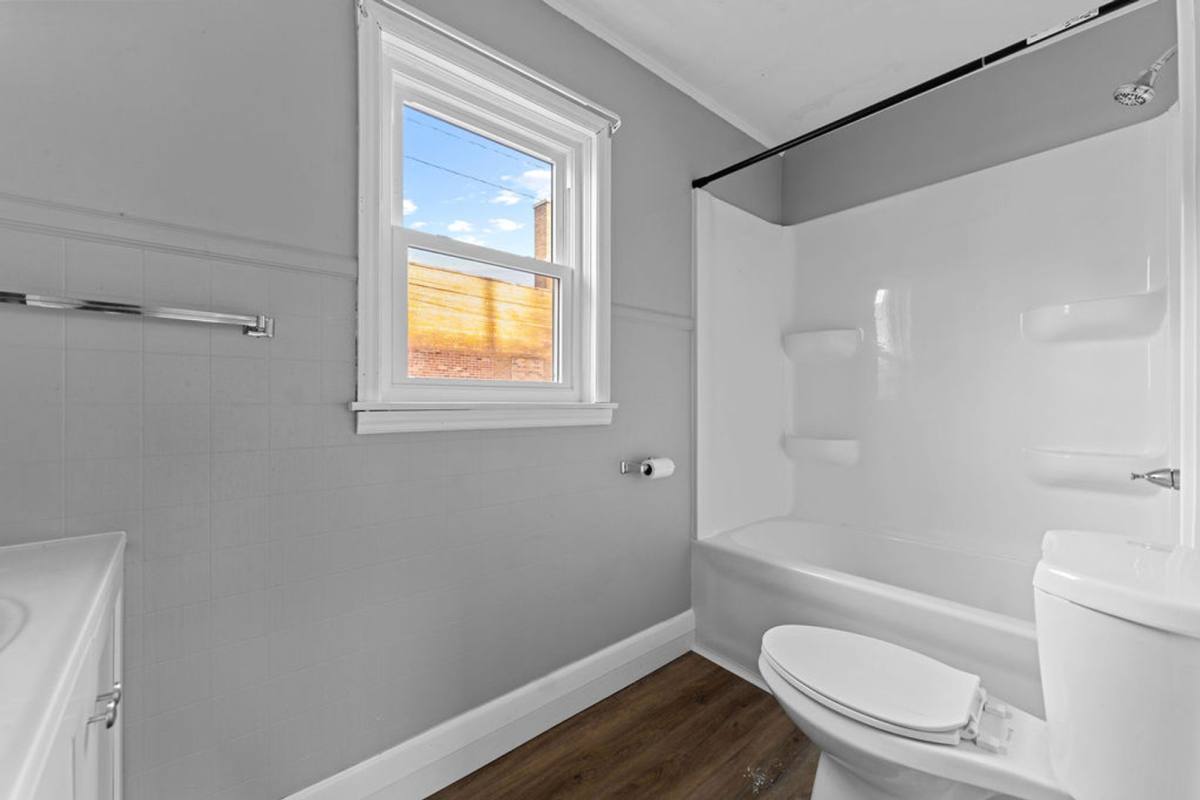Apartment for rent at 212 W 8th Ave, Oshkosh, WI 54902
