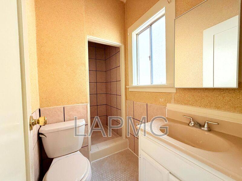 House for rent at 1614 N Kenmore Ave #12, Los Angeles, CA 90027