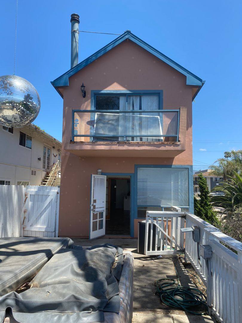 Apartment for rent at 6773 Del Playa, Goleta, CA 93117