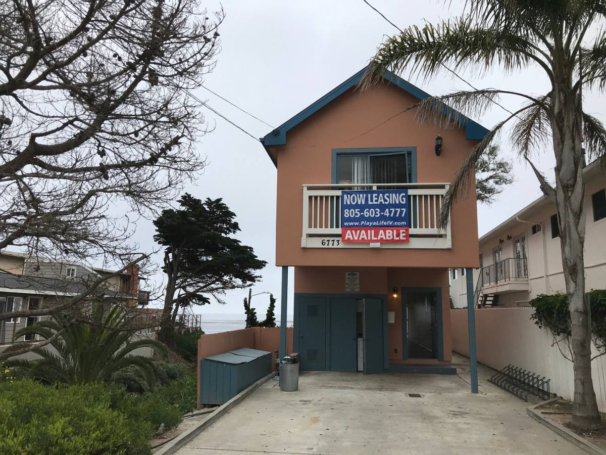 Apartment for rent at 6773 Del Playa, Goleta, CA 93117