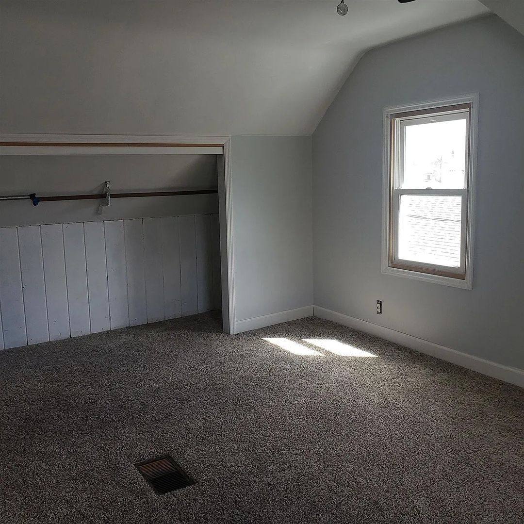 House for rent at 2215 Falls Ave, Waterloo, IA 50701