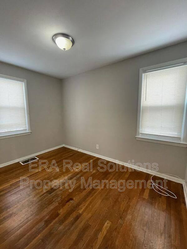 House for rent at 6210 Snow Rd, Cleveland, OH 44129