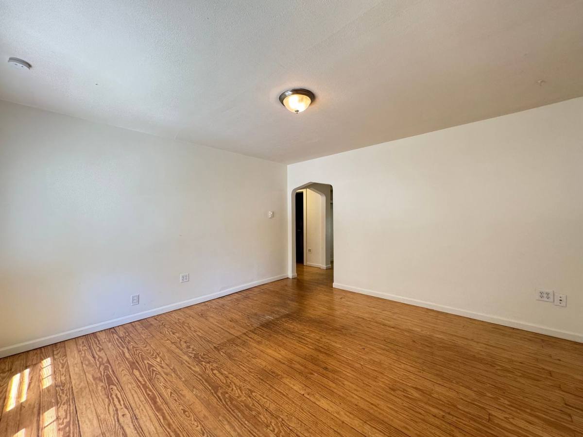 Townhouse for rent at 1121 E 2nd St, Loveland, CO 80537