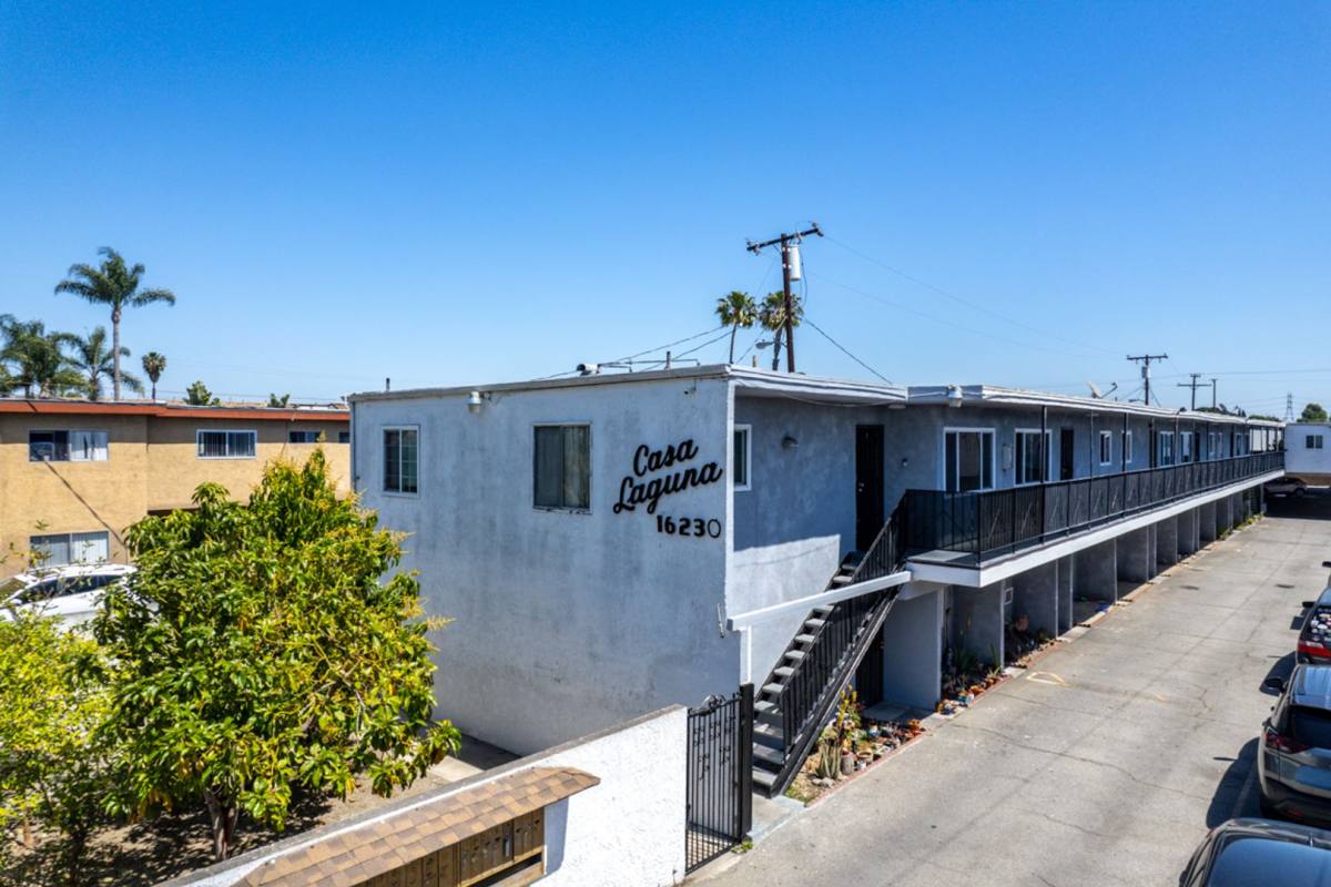 Apartment for rent at 16230 Cornuta Ave, Bellflower, CA 90706