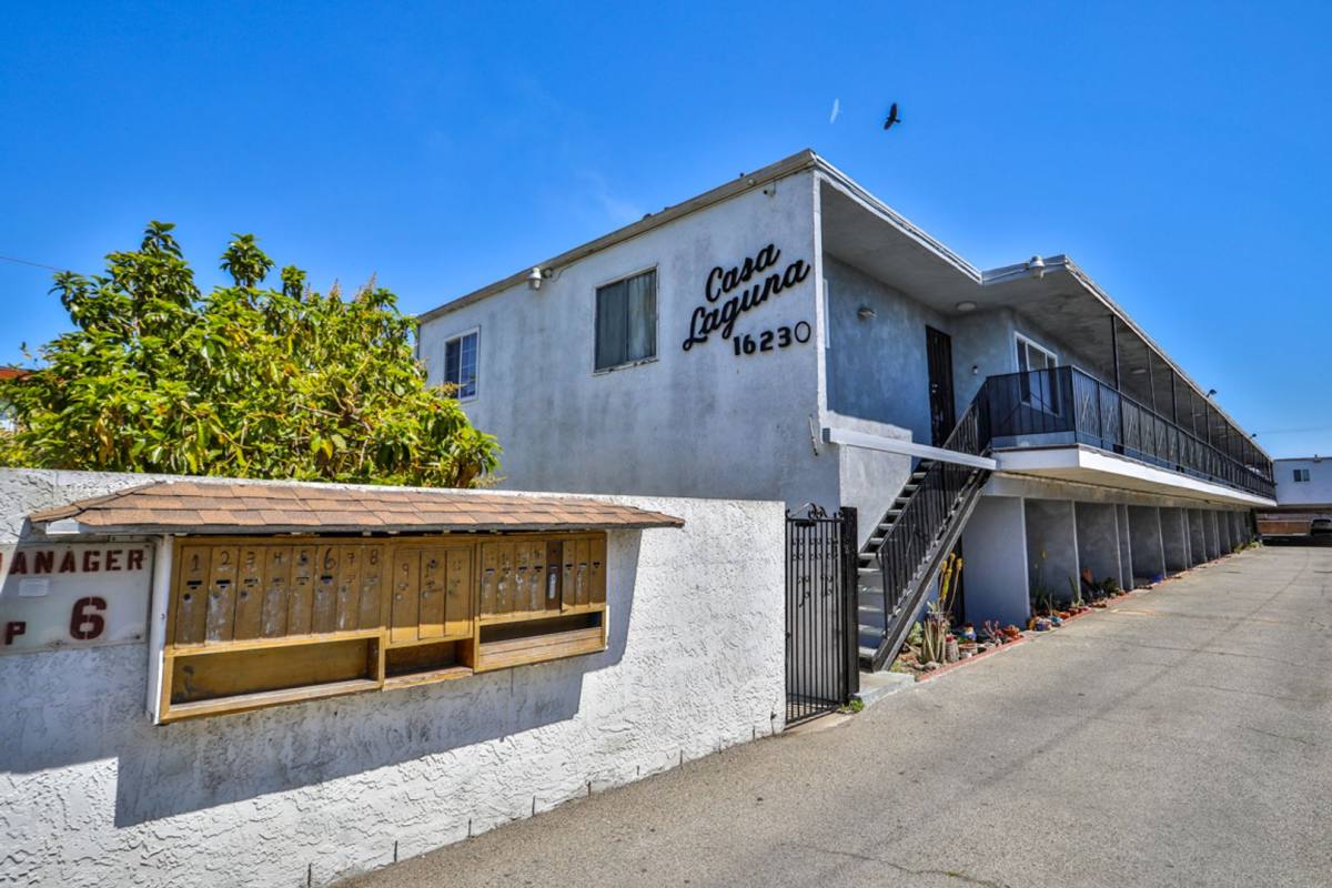 Apartment for rent at 16230 Cornuta Ave, Bellflower, CA 90706