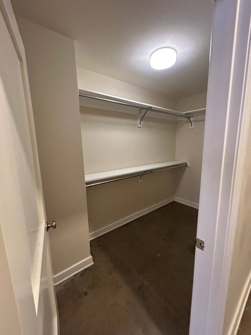 Apartment for rent at 315 W 5th St, Los Angeles, CA 90013