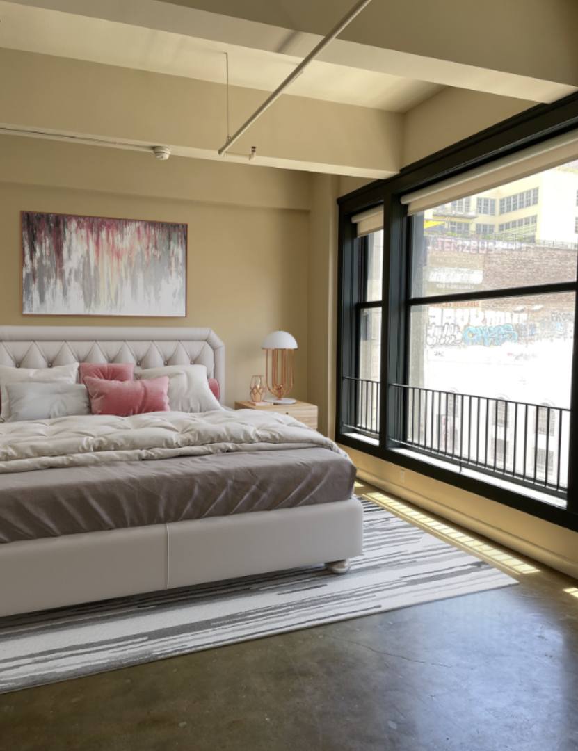 Apartment for rent at 315 W 5th St, Los Angeles, CA 90013