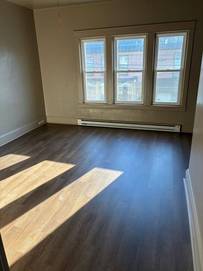 Apartment for rent at 206 Lincoln Way E, McConnellsburg, PA 17233