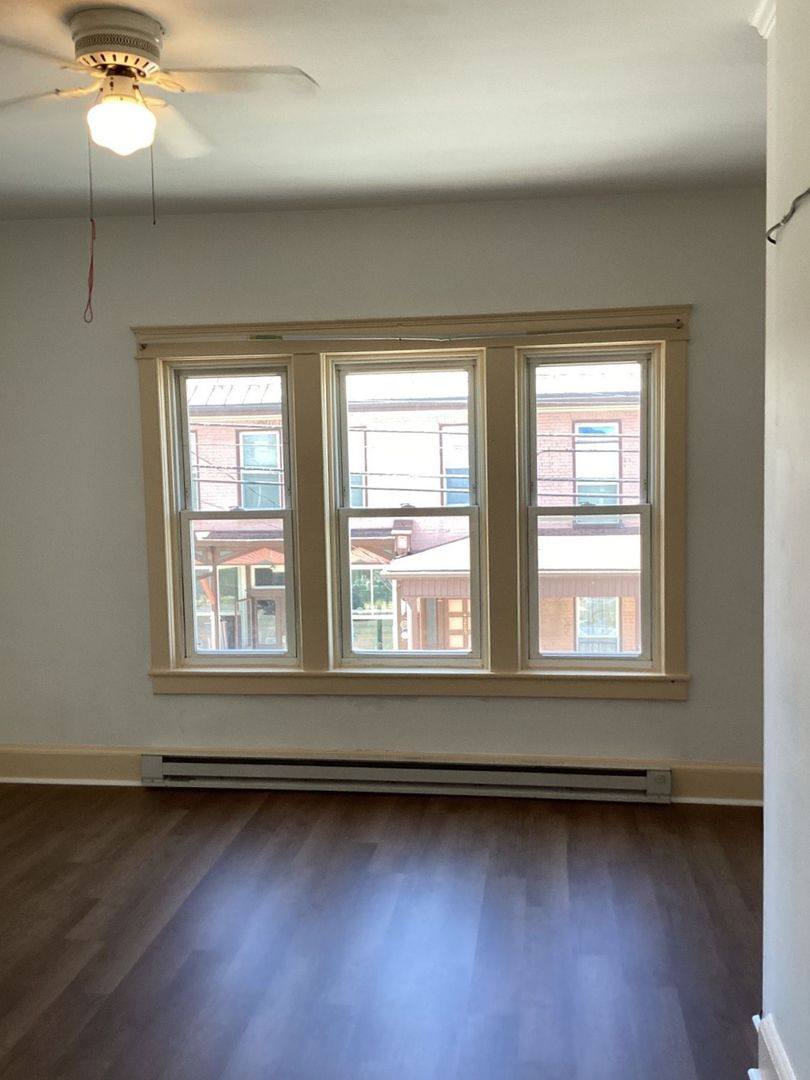 Apartment for rent at 206 Lincoln Way E, McConnellsburg, PA 17233