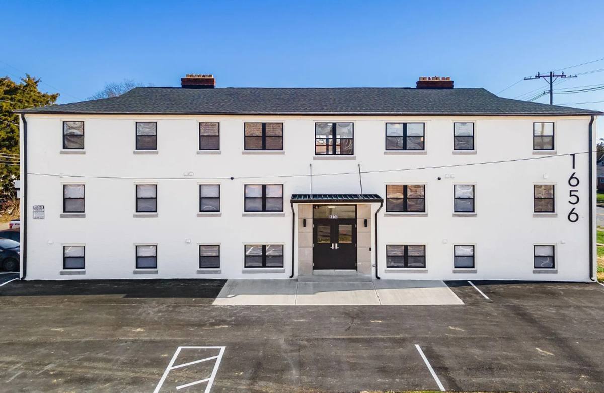 Apartment for rent at 1656 E Livingston Ave, Columbus, OH 43205