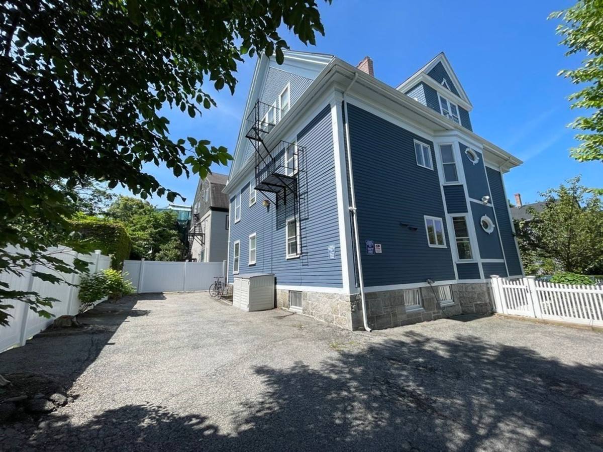 Apartment for rent at 46 Dana St, Cambridge, MA 02138