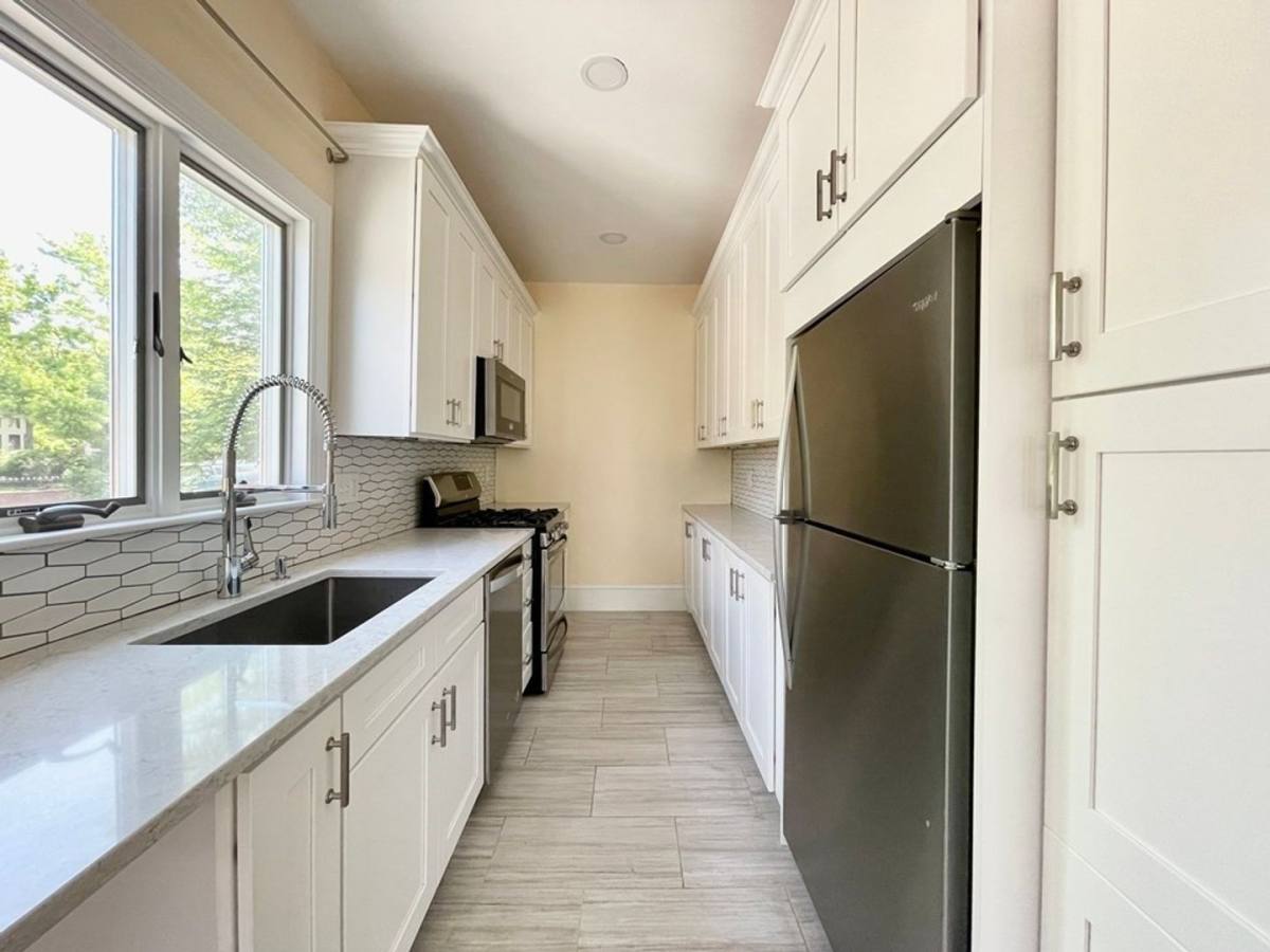 Apartment for rent at 46 Dana St, Cambridge, MA 02138