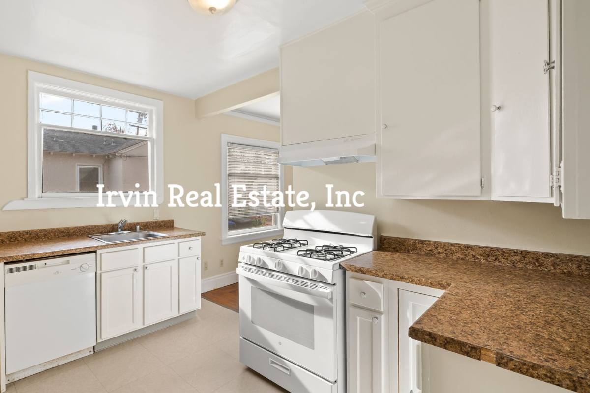 House for rent at 1353 Pine St, Pittsburg, CA 94565