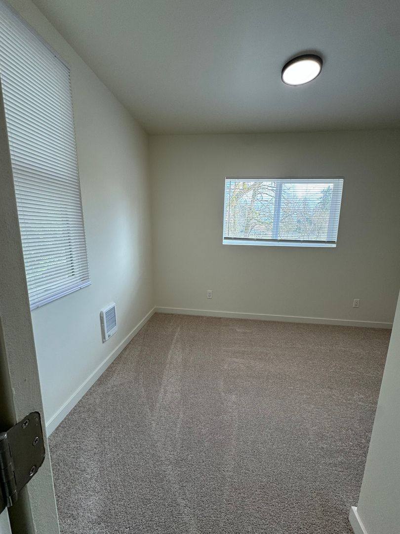 House for rent at 16025 SE Lake Holm Rd, Auburn, WA 98092