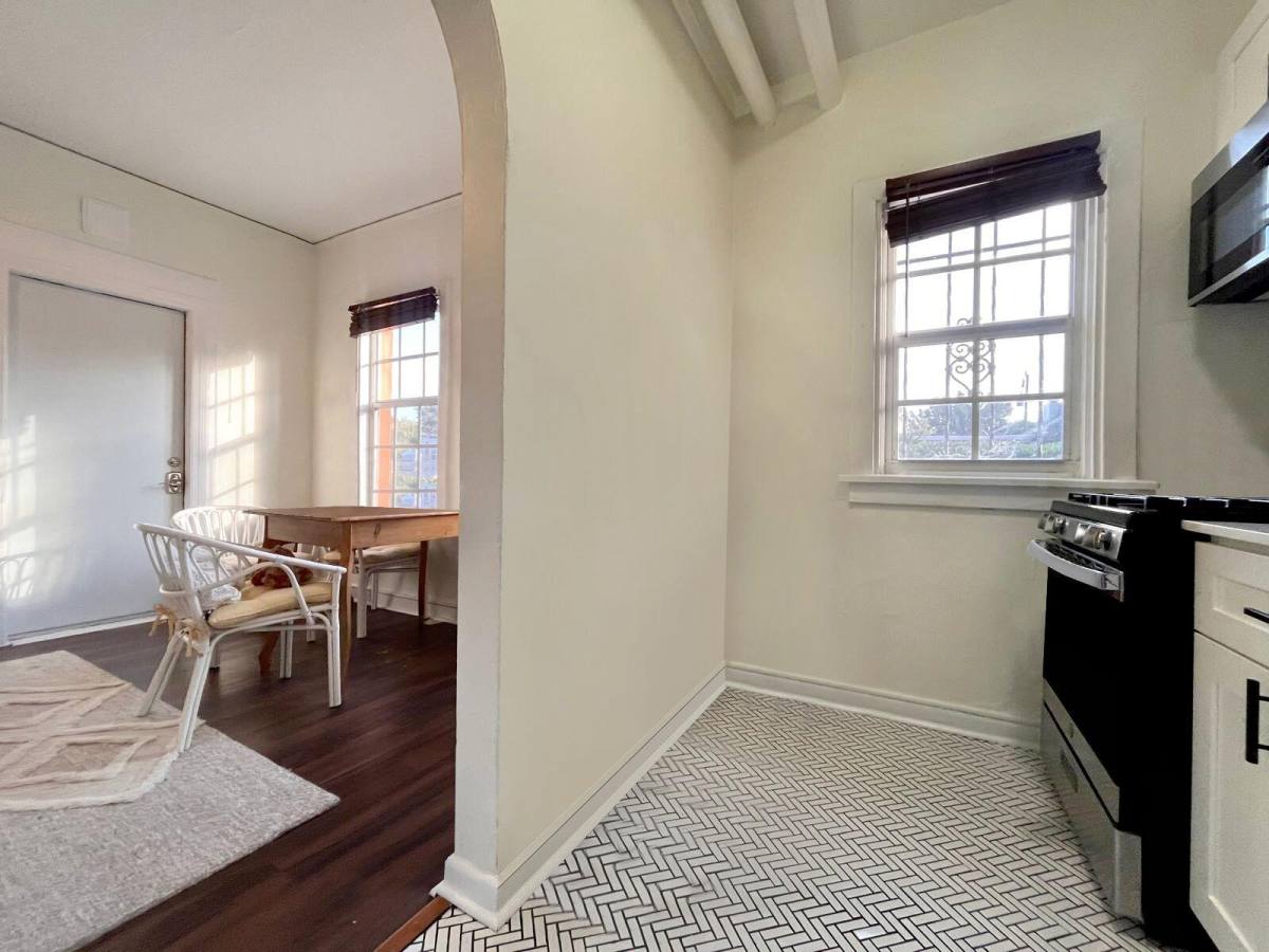 Apartment for rent at 623 Park Place, West Palm Beach, FL 33401