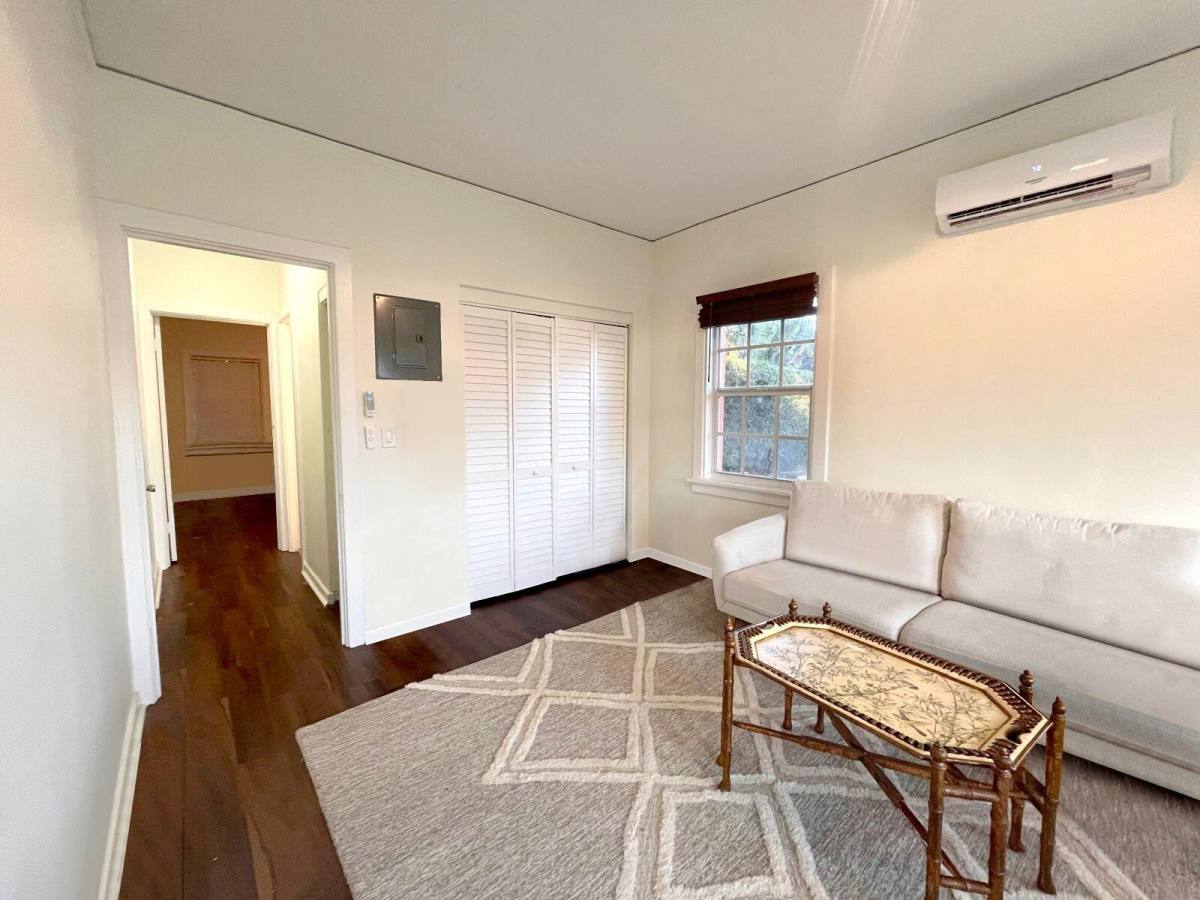 Apartment for rent at 623 Park Place, West Palm Beach, FL 33401