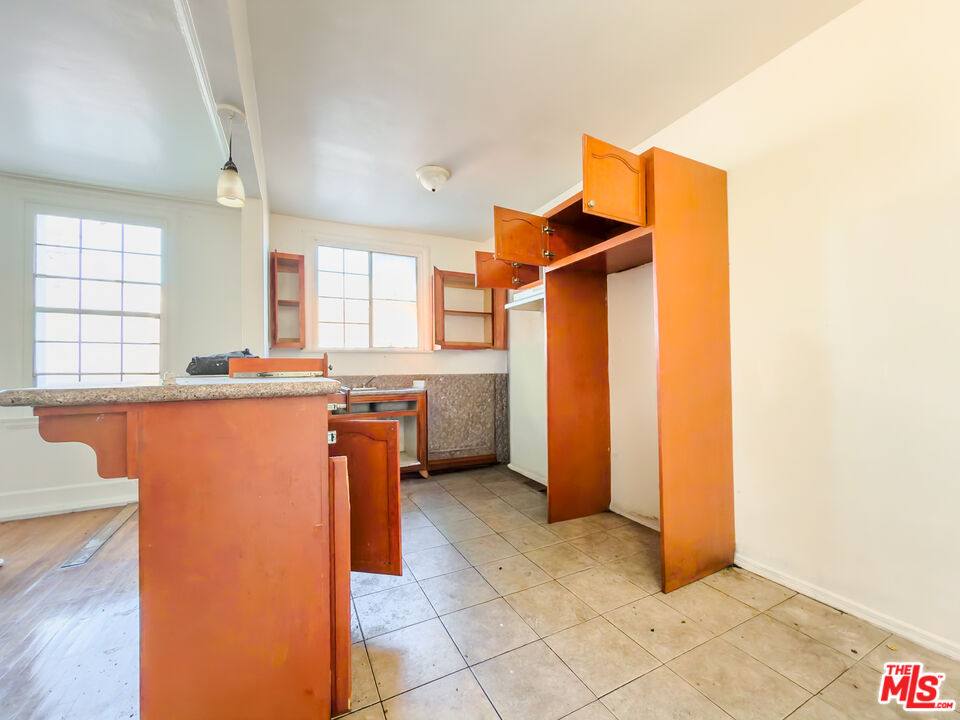 House for rent at 3506 W Pico Blvd, Los Angeles, CA 90019