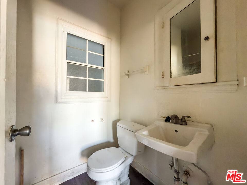 House for rent at 3506 W Pico Blvd, Los Angeles, CA 90019