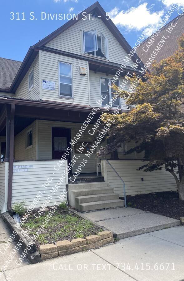 Apartment for rent at 311 S Division St #5, Ann Arbor, MI 48104