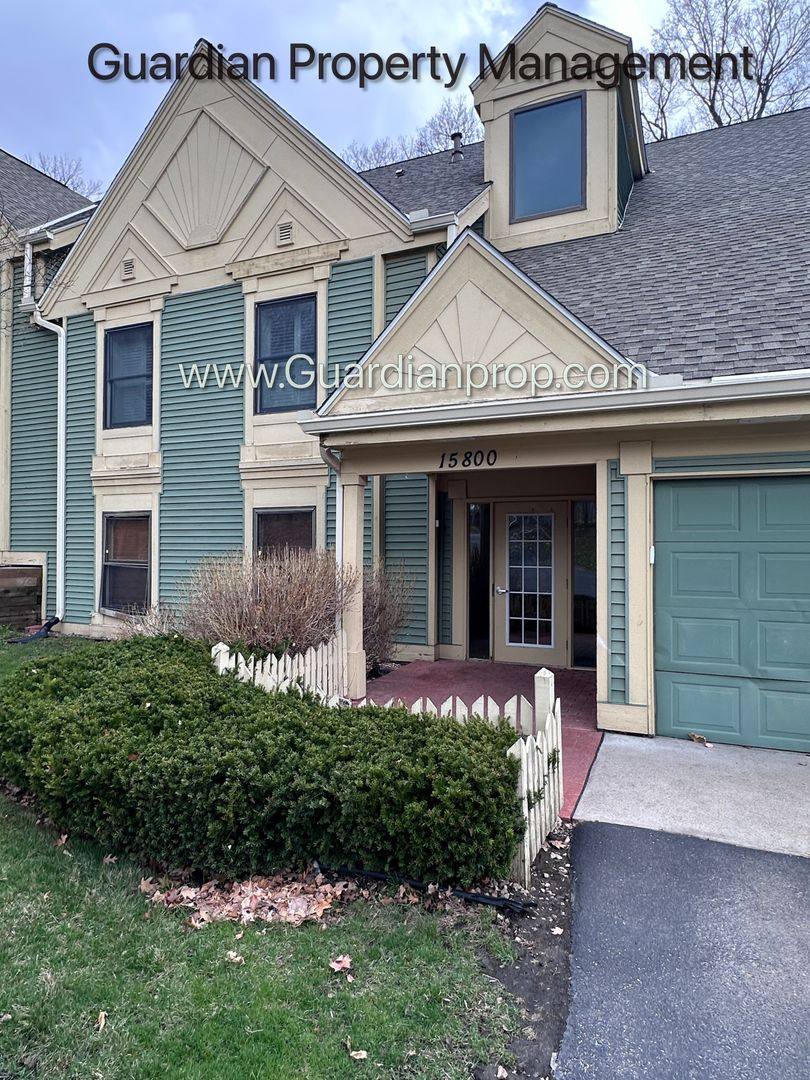 Townhouse for rent at 15800 26th Ave N, Minneapolis, MN 55447