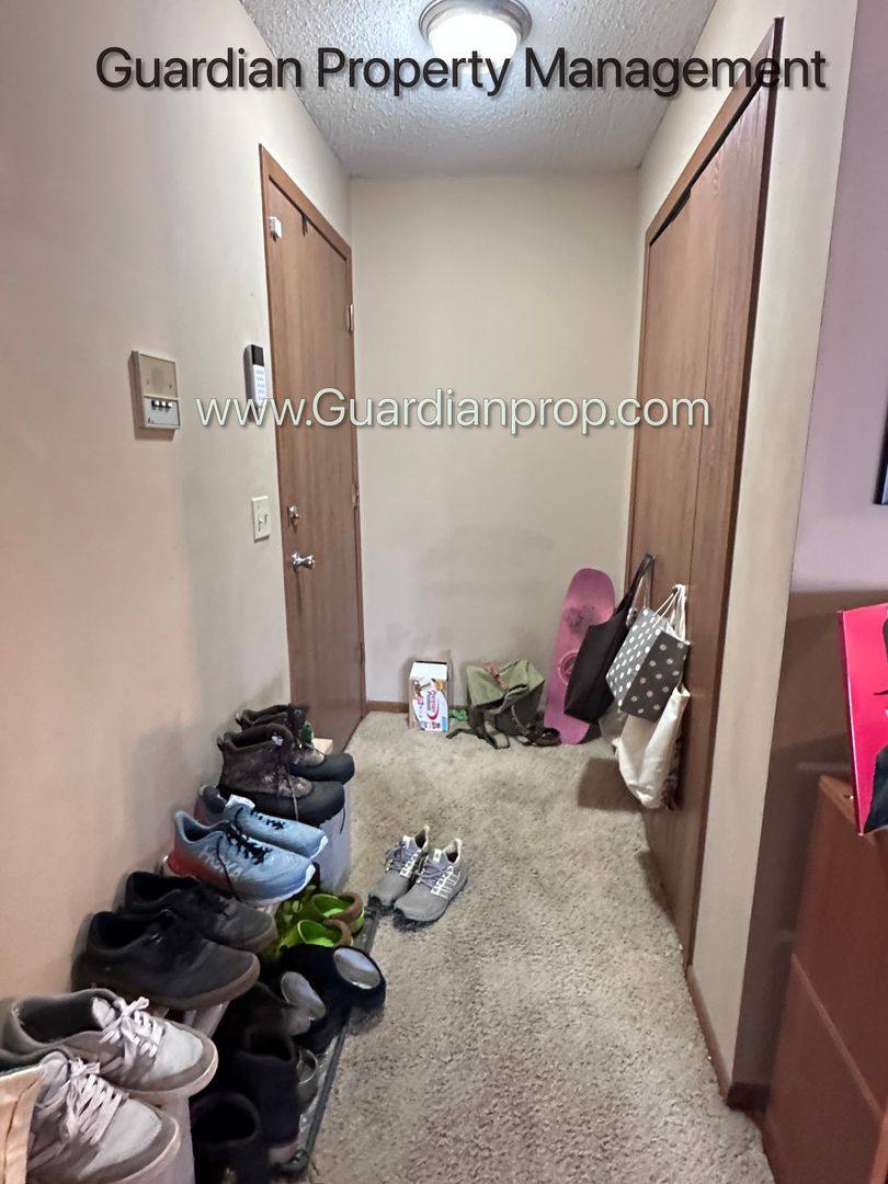 Townhouse for rent at 15800 26th Ave N, Minneapolis, MN 55447