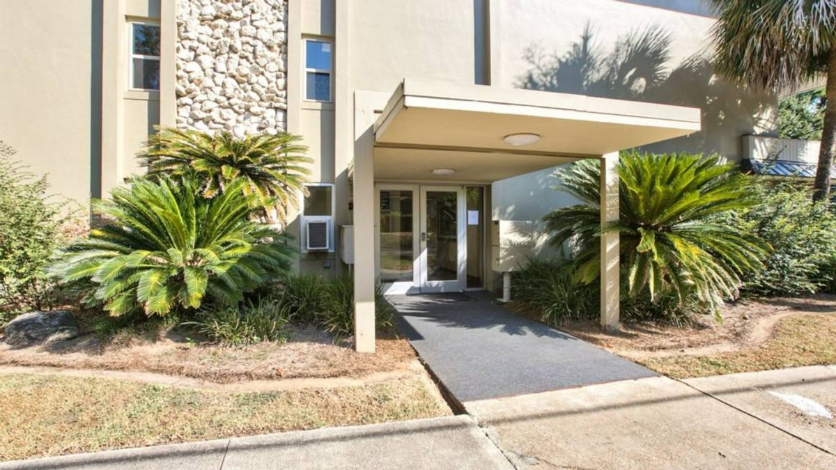 Apartment for rent at 302 E Georgia St, Tallahassee, FL 32301
