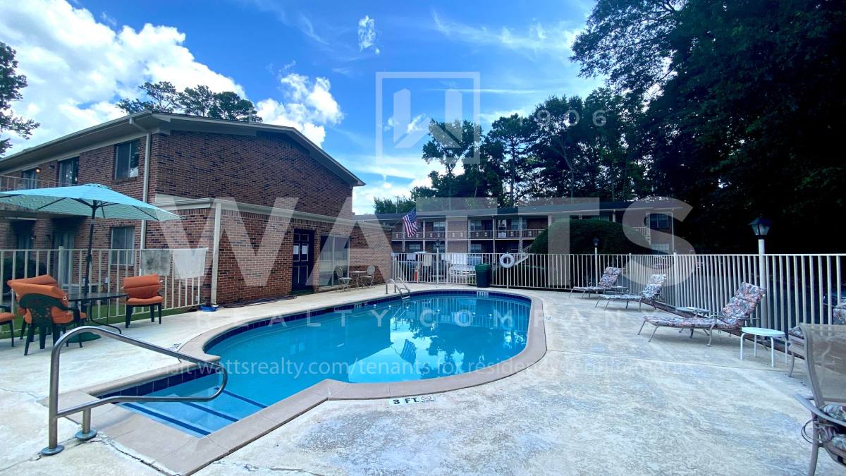 Apartment for rent at 8909 Parkway E, Birmingham, AL 35206