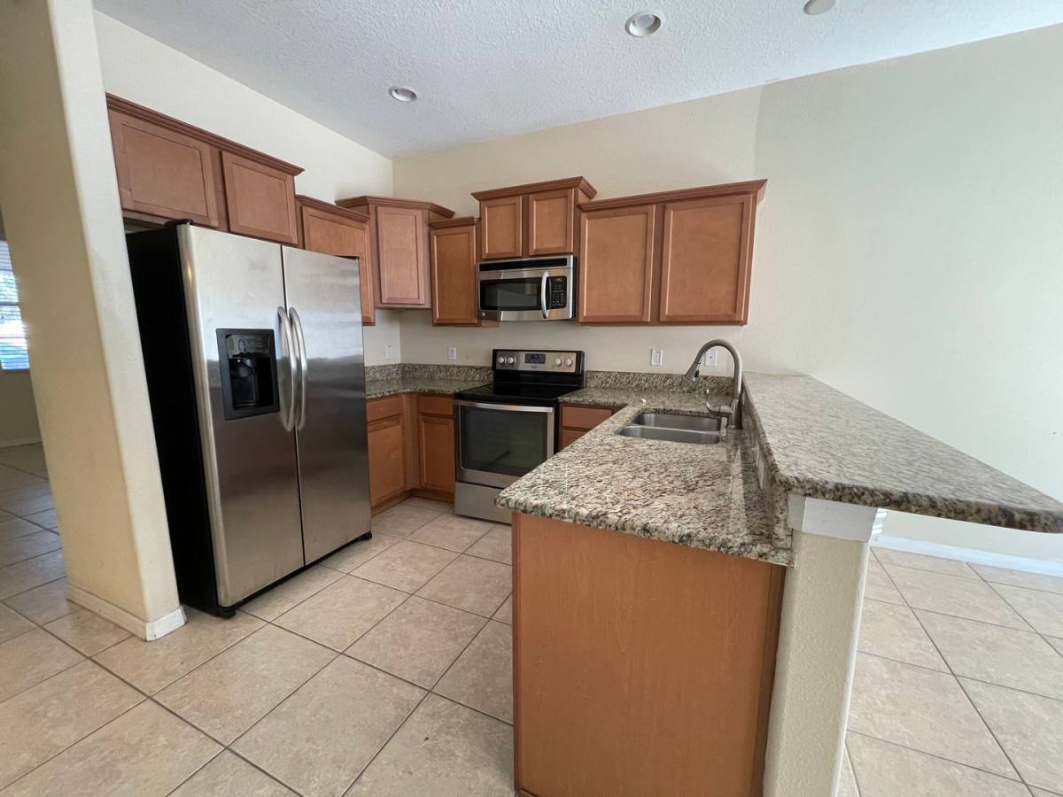 Townhouse for rent at 10616 Savannah Plantation Court, Orlando, FL 32832