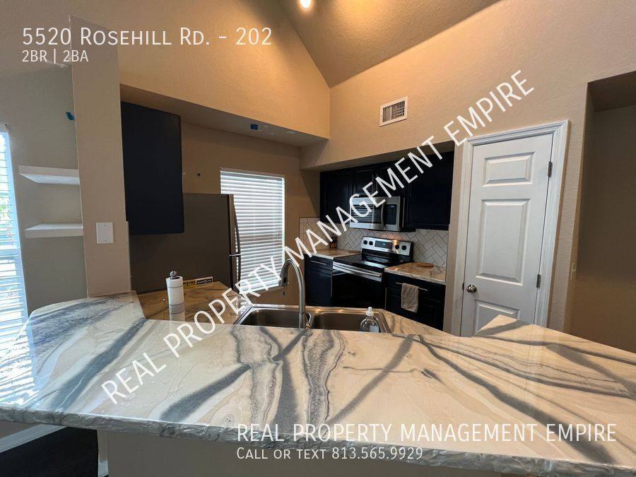 Apartment for rent at 5520 Rosehill Rd #202, Sarasota, FL 34233