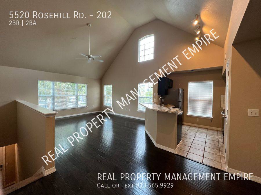 Apartment for rent at 5520 Rosehill Rd #202, Sarasota, FL 34233