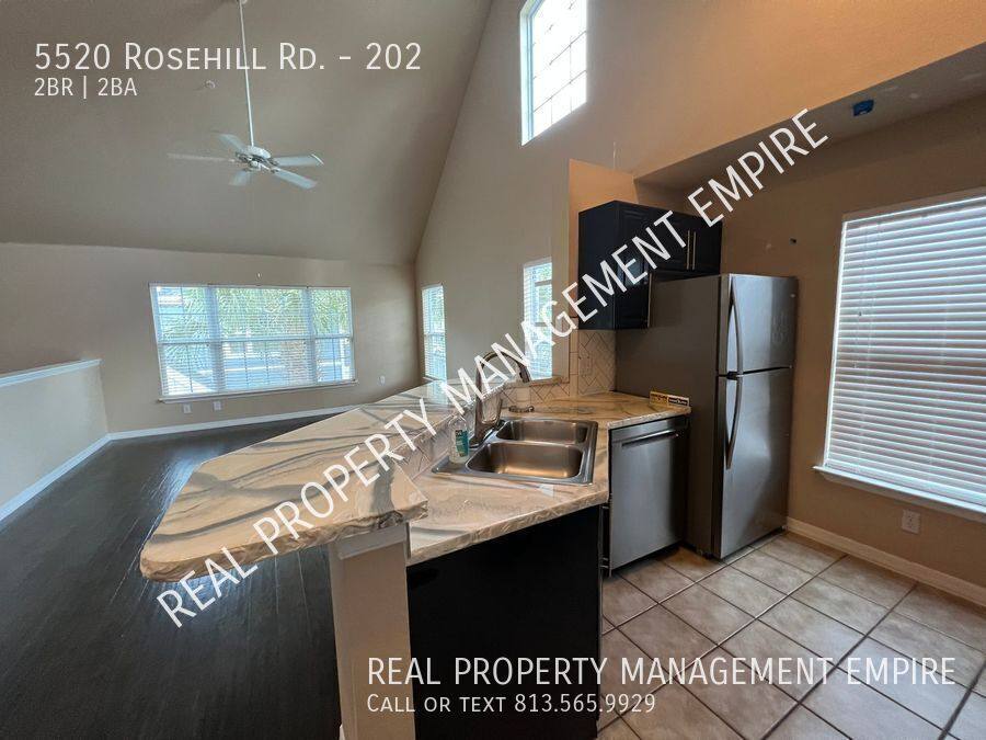 Apartment for rent at 5520 Rosehill Rd #202, Sarasota, FL 34233
