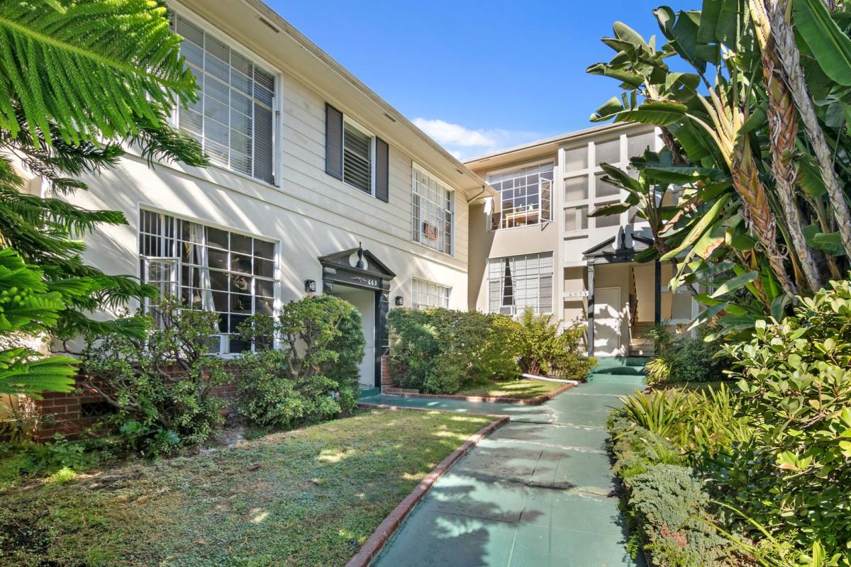 Apartment for rent at 651 Midvale Ave, Los Angeles, CA 90024