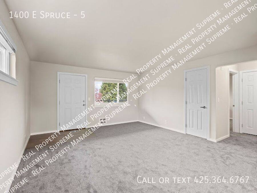 Apartment for rent at 1400 E Spruce #5, Seattle, WA 98122