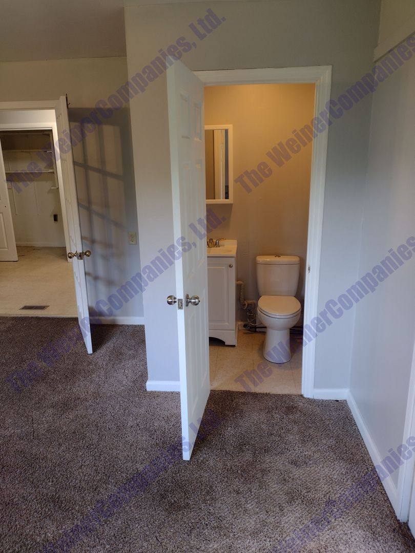 House for rent at 708 Scottswood Dr, Urbana, IL 61802