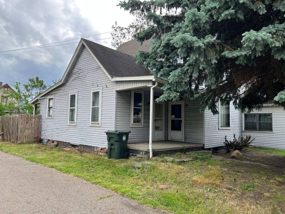 House for rent at 1100 5th St SW, Canton, OH 44707