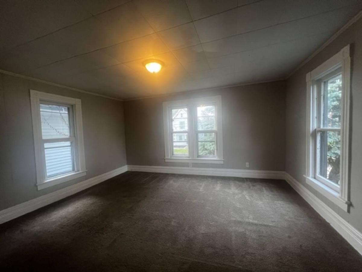 House for rent at 1100 5th St SW, Canton, OH 44707