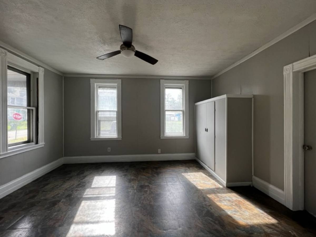 House for rent at 1100 5th St SW, Canton, OH 44707