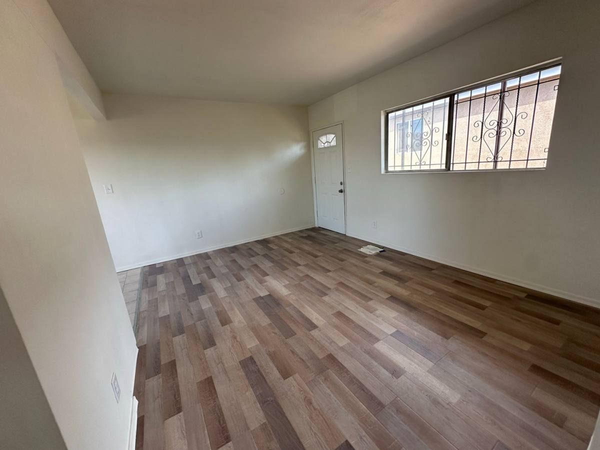 Apartment for rent at 1533 E 51st St, Los Angeles, CA 90011