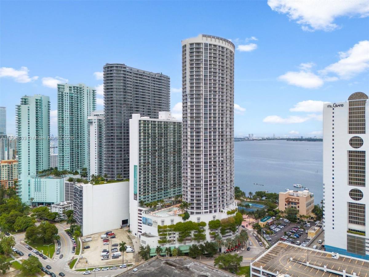 Condo for rent at 1750 N Bayshore Dr #2314, Miami, FL 33132