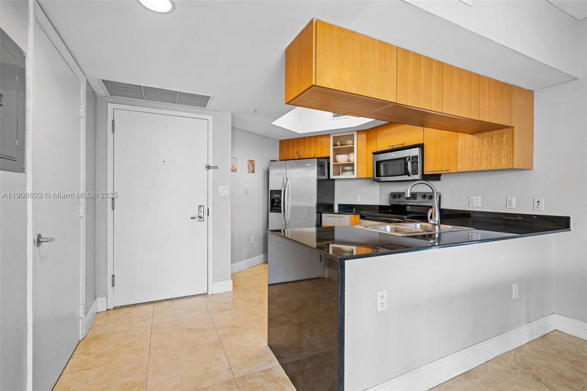 Condo for rent at 1750 N Bayshore Dr #2314, Miami, FL 33132